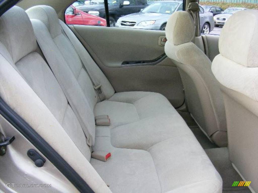 2003 Galant ES - Bodega Beige Pearl / Tan photo #12