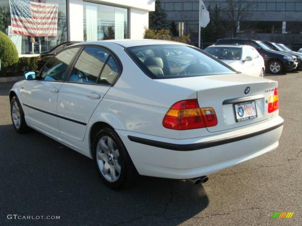 2005 3 Series 325xi Sedan - Alpine White / Black photo #6