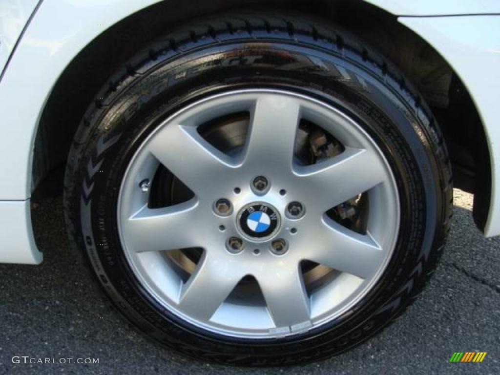 2005 3 Series 325xi Sedan - Alpine White / Black photo #23