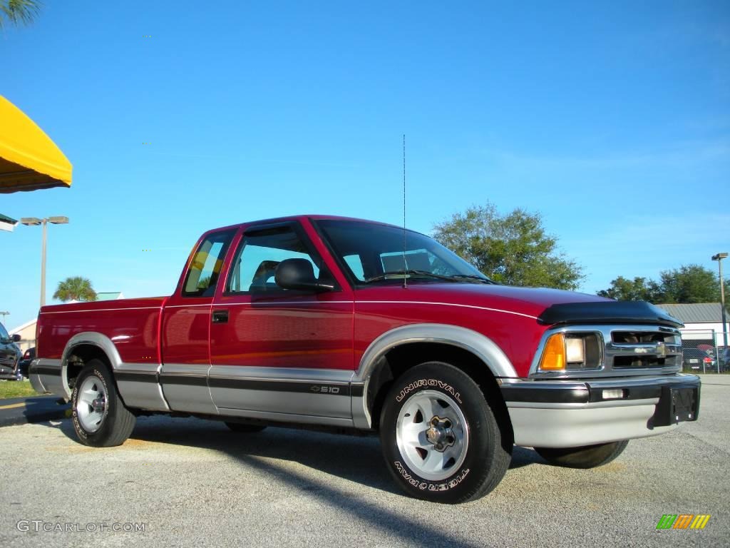 Medium Red Metallic 1996 Chevrolet S10 LS Extended Cab Exterior Photo #23468923
