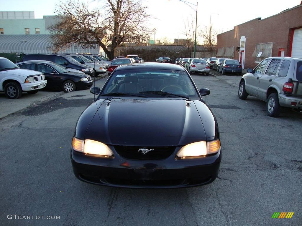 1997 Mustang V6 Coupe - Black / Saddle photo #2