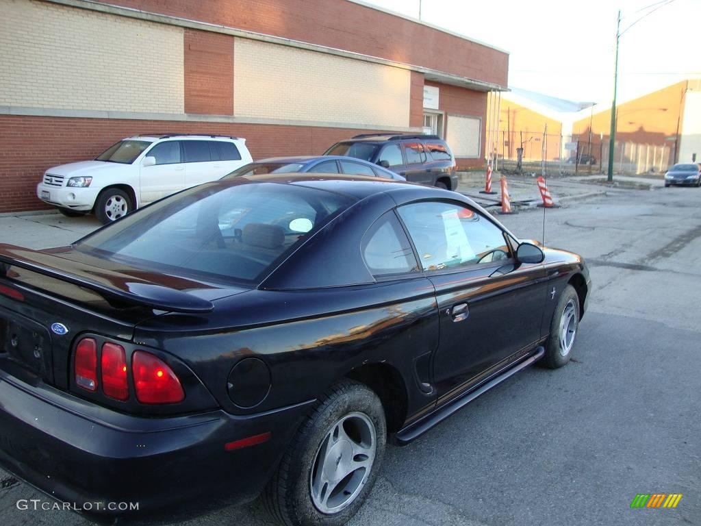 1997 Mustang V6 Coupe - Black / Saddle photo #12