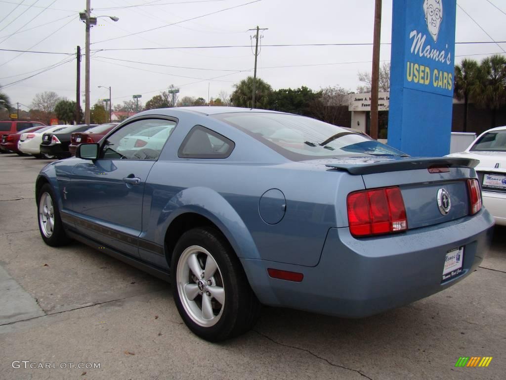 2007 Mustang V6 Deluxe Coupe - Windveil Blue Metallic / Light Graphite photo #6