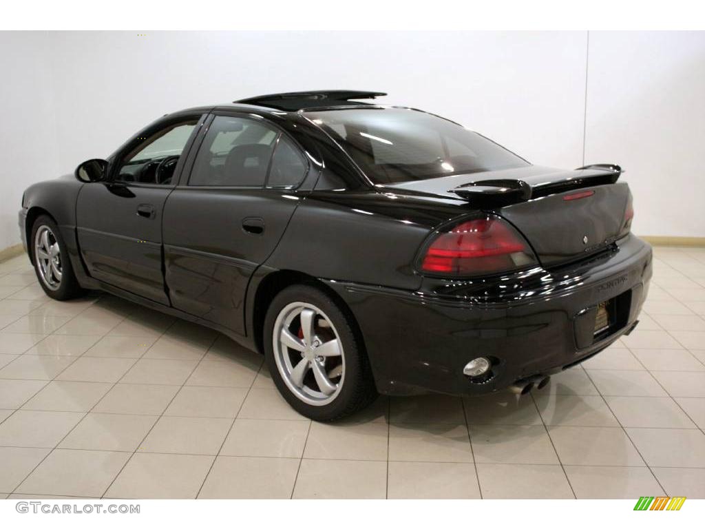 2002 Grand Am GT Sedan - Black / Dark Pewter photo #5