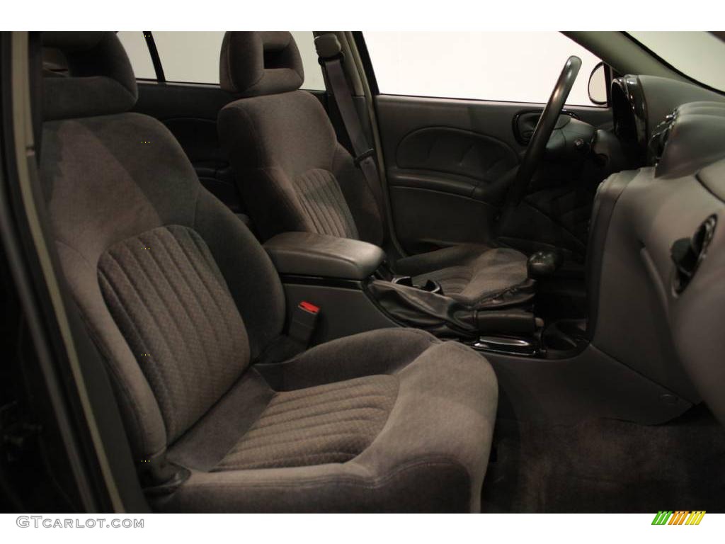 2002 Grand Am GT Sedan - Black / Dark Pewter photo #14