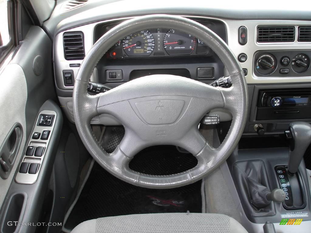 2001 Montero Sport 3.5XS 4x4 - Seattle Silver Metallic / Gray photo #12