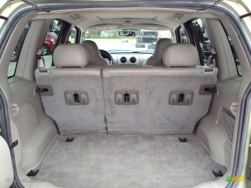 2004 Liberty Sport - Cactus Green Pearl / Taupe photo #7
