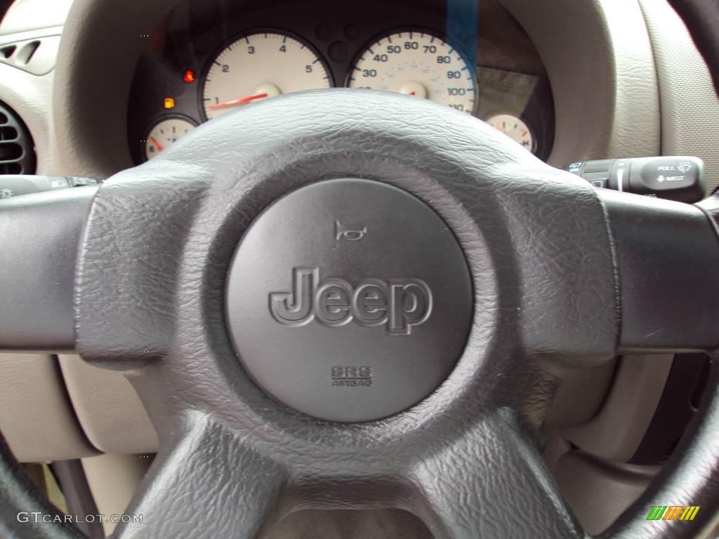 2004 Liberty Sport - Cactus Green Pearl / Taupe photo #22