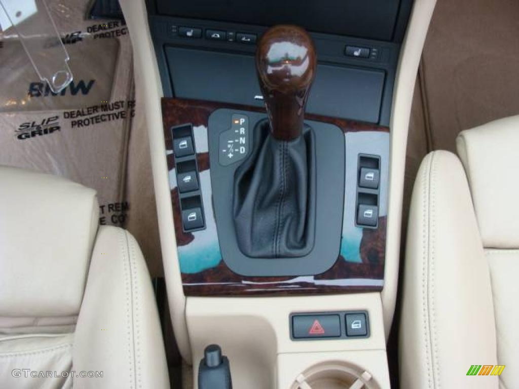 2006 3 Series 325i Convertible - Jet Black / Sand photo #22