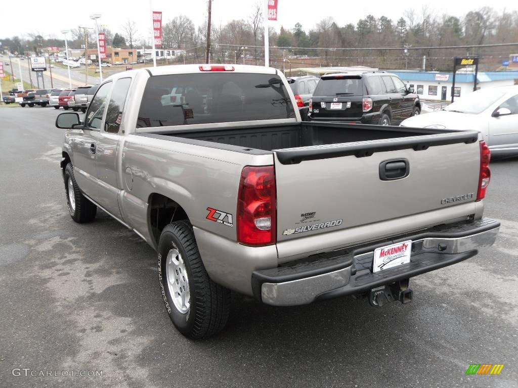 2003 Silverado 1500 LT Extended Cab 4x4 - Light Pewter Metallic / Medium Gray photo #2