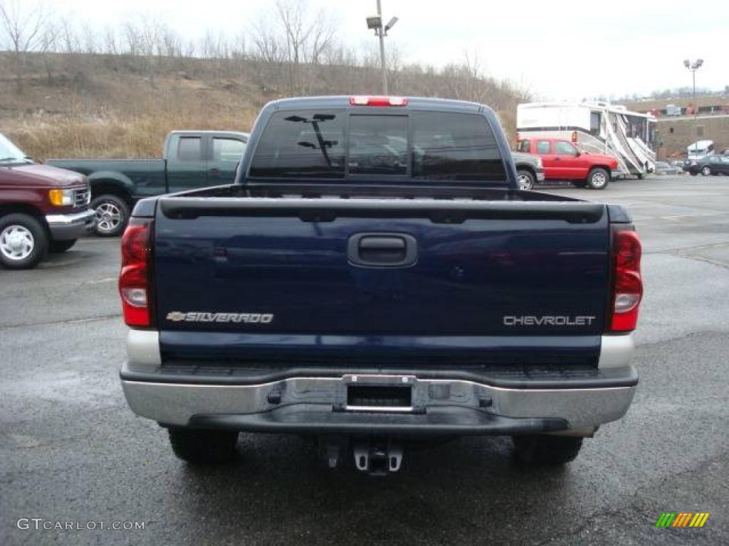 2005 Silverado 1500 Z71 Extended Cab 4x4 - Dark Blue Metallic / Medium Gray photo #4