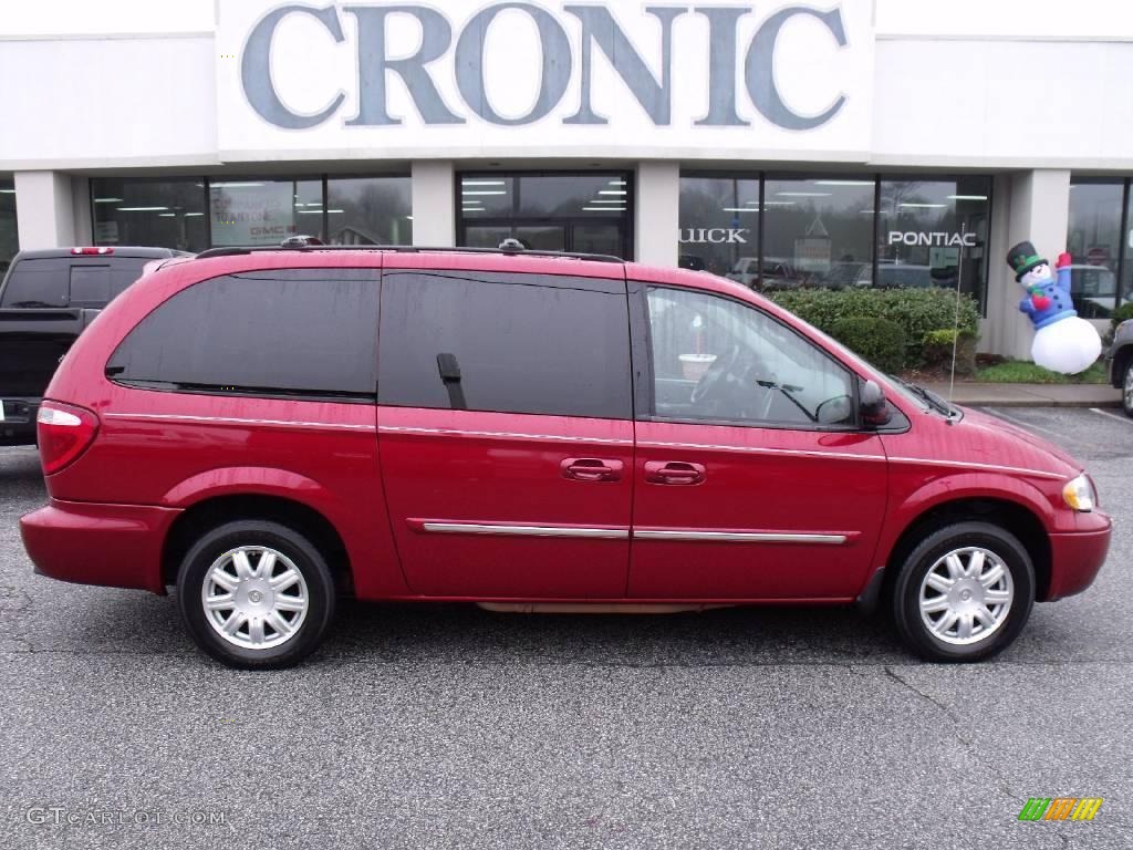 2006 Town & Country Touring - Inferno Red Pearl / Medium Slate Gray photo #1