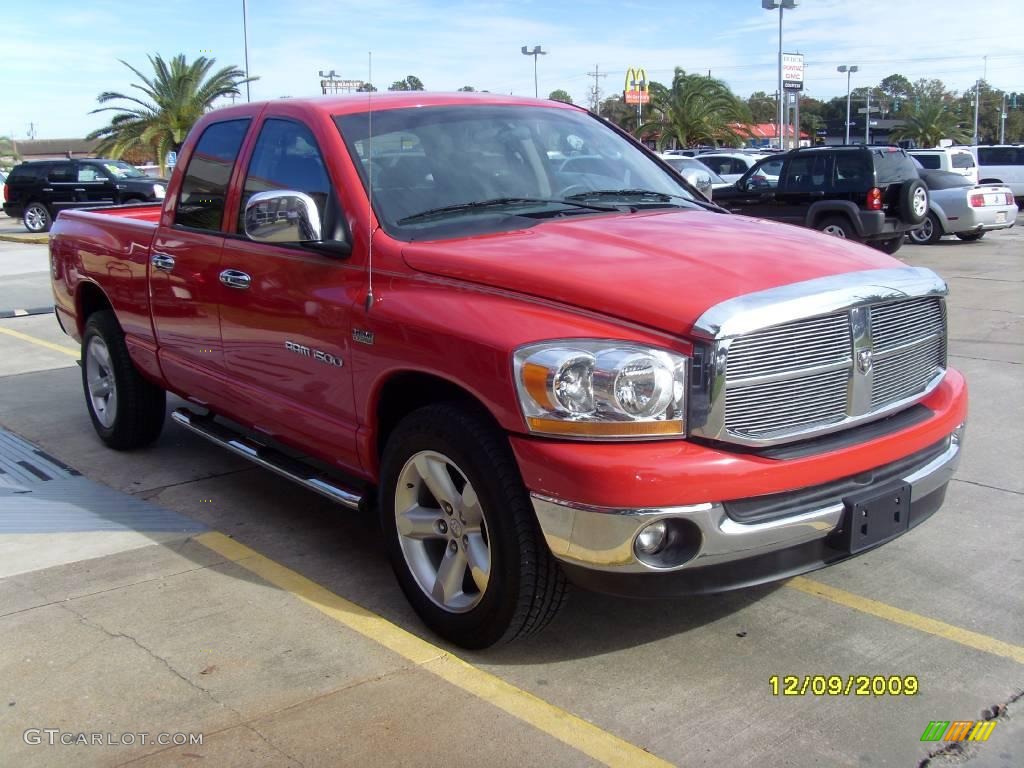 2006 Ram 1500 SLT Quad Cab - Flame Red / Medium Slate Gray photo #5