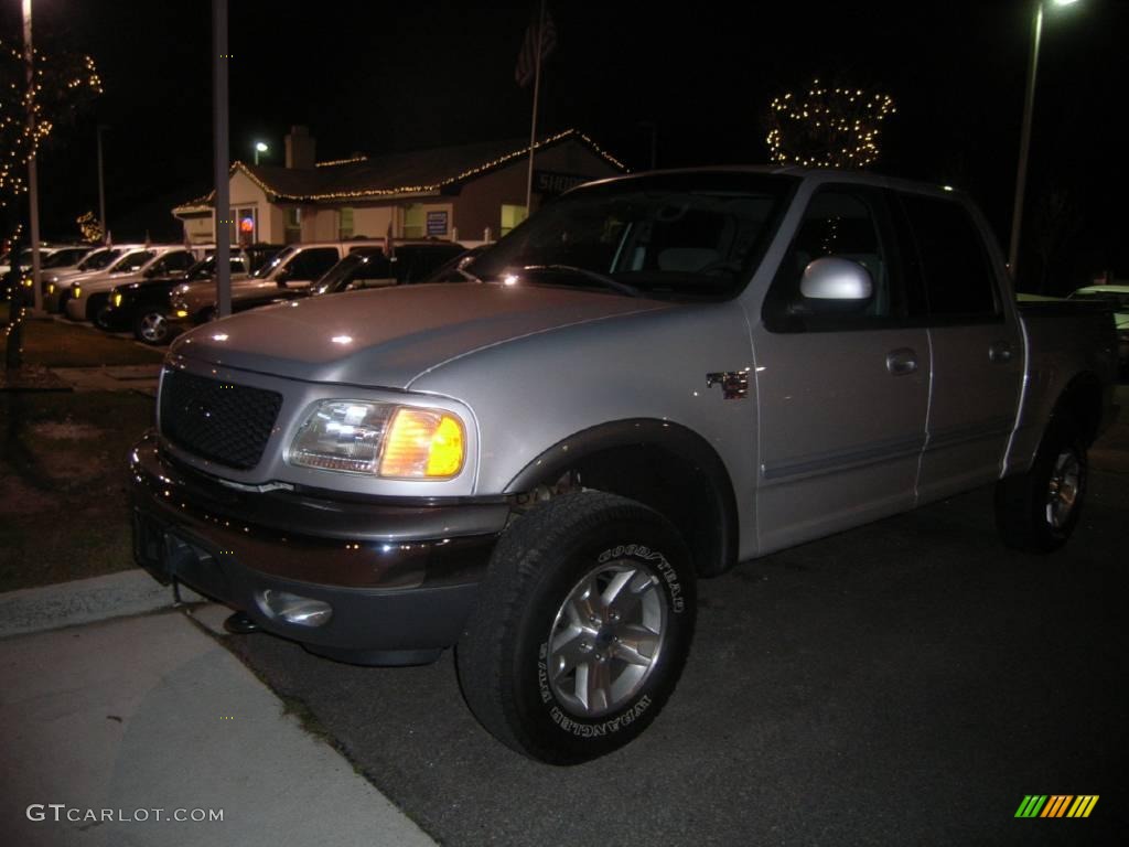 2002 F150 XLT SuperCrew 4x4 - Silver Metallic / Dark Graphite photo #2