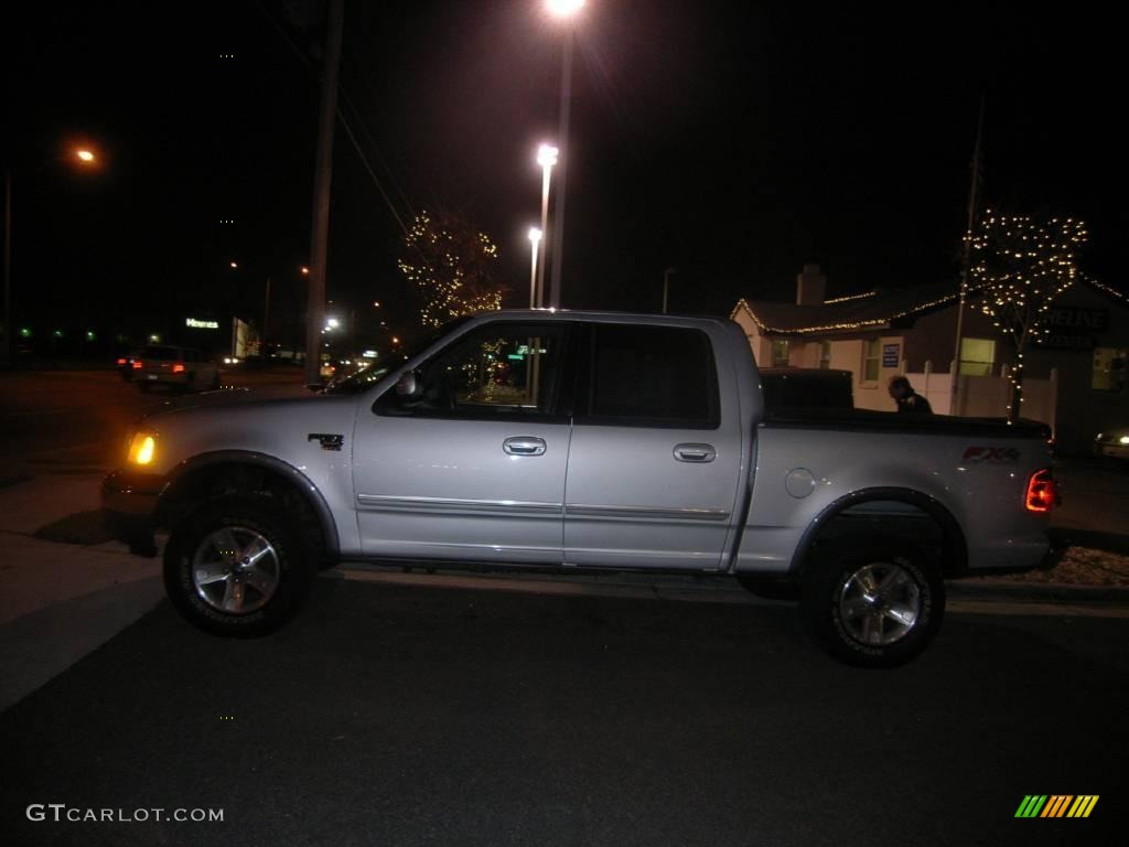 2002 F150 XLT SuperCrew 4x4 - Silver Metallic / Dark Graphite photo #3