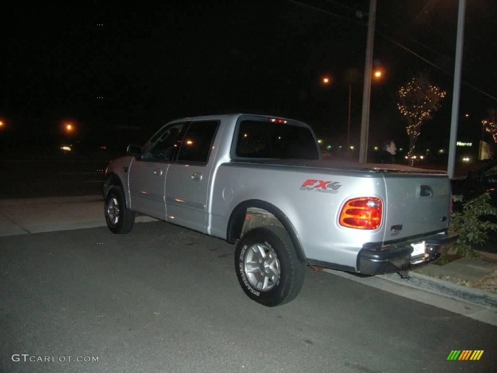 2002 F150 XLT SuperCrew 4x4 - Silver Metallic / Dark Graphite photo #4