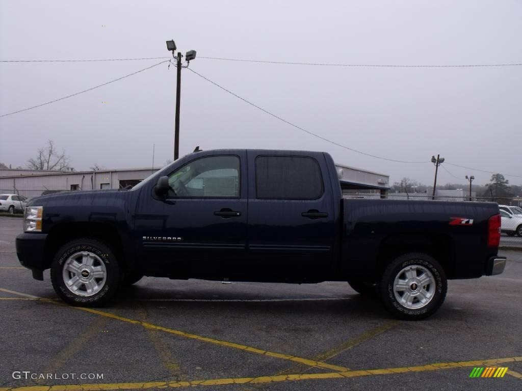 2009 Silverado 1500 LT Crew Cab - Imperial Blue Metallic / Light Titanium photo #2