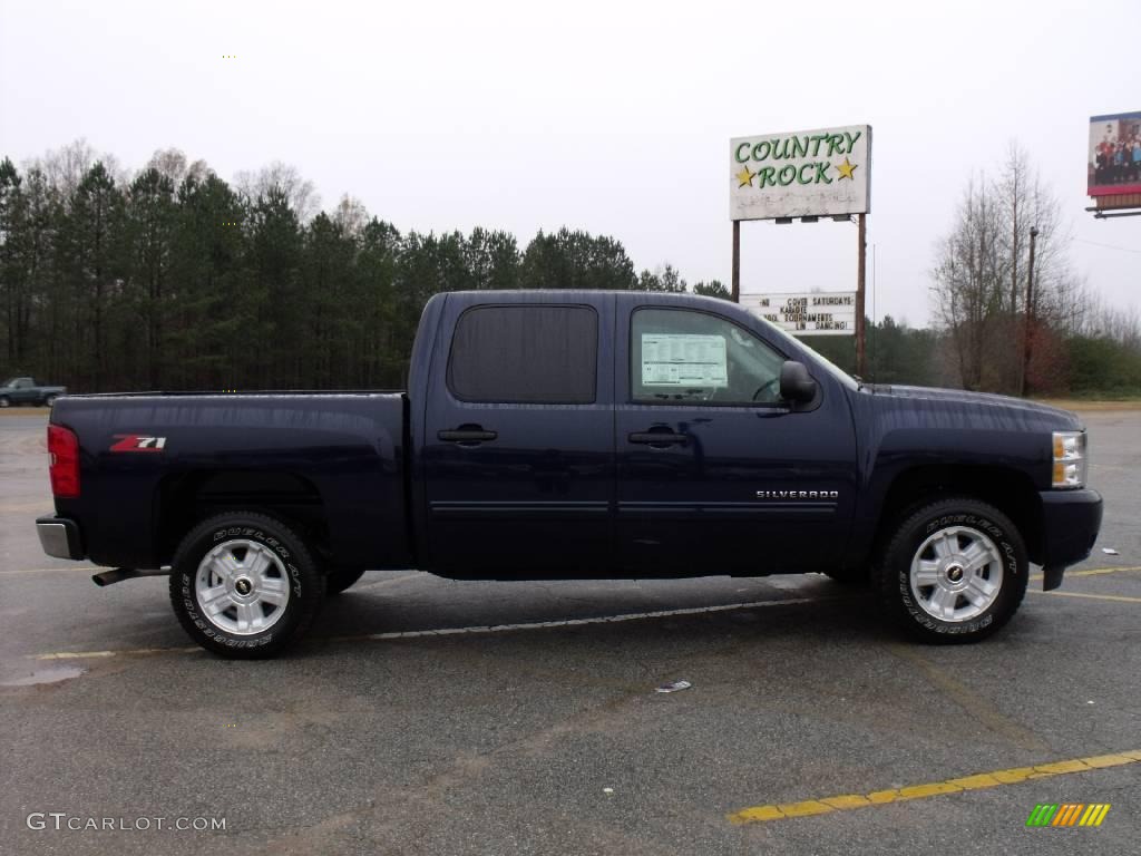 2009 Silverado 1500 LT Crew Cab - Imperial Blue Metallic / Light Titanium photo #6