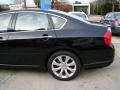 Black Obsidian - M 35 Sedan Photo No. 36