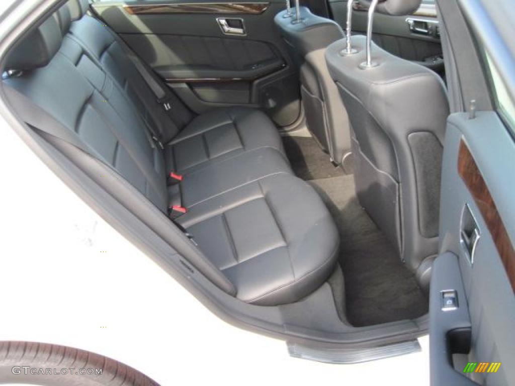 2010 E 350 Sedan - Arctic White / Black photo #14
