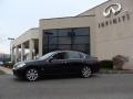 Black Obsidian - M 35x Sedan Photo No. 3