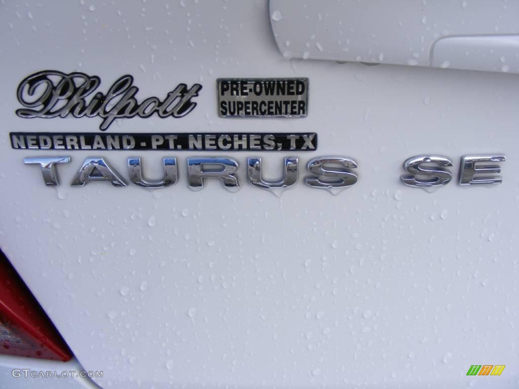2007 Taurus SE - Vibrant White / Medium/Dark Flint photo #23
