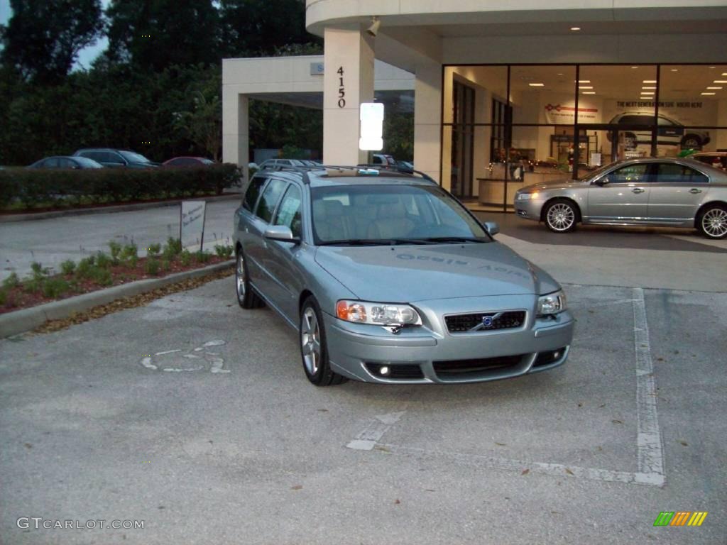 2006 V70 R AWD - Electric Silver Metallic / R Gobi Sand Metallic photo #2
