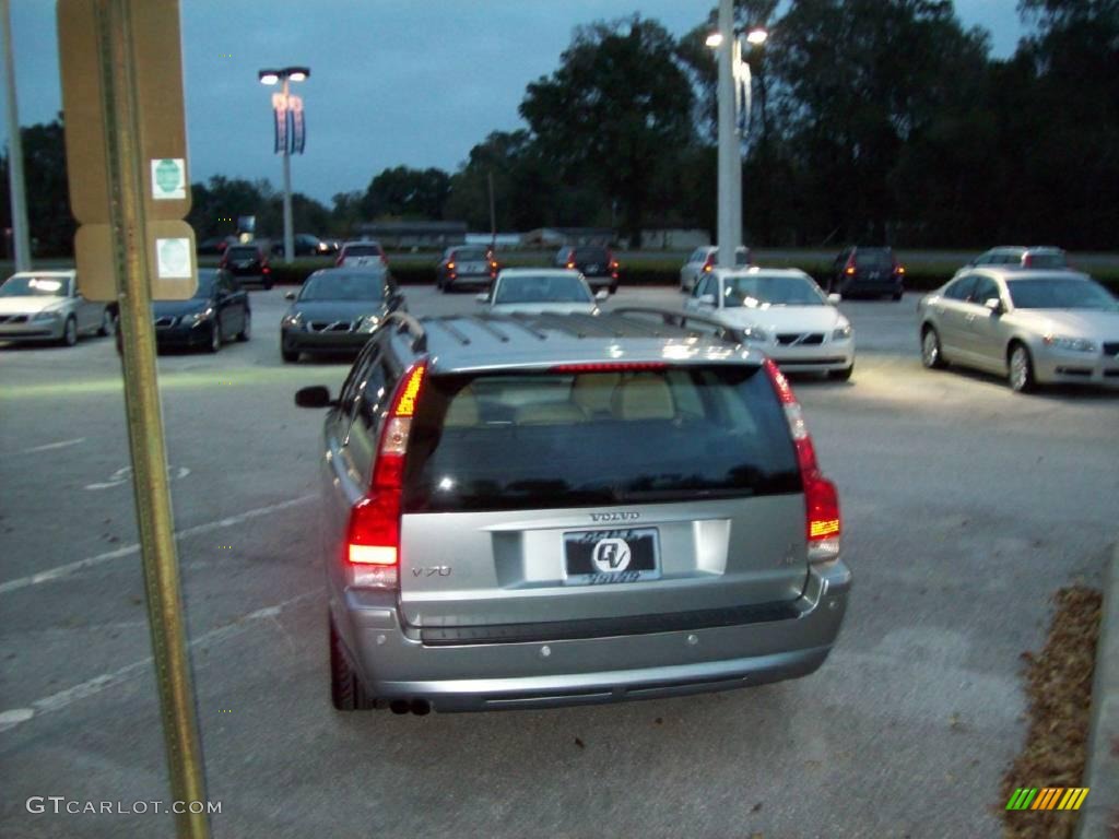 2006 V70 R AWD - Electric Silver Metallic / R Gobi Sand Metallic photo #7