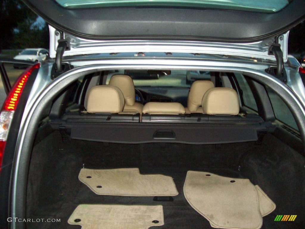 2006 V70 R AWD - Electric Silver Metallic / R Gobi Sand Metallic photo #17