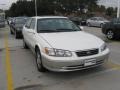 Super White - Camry LE Photo No. 4