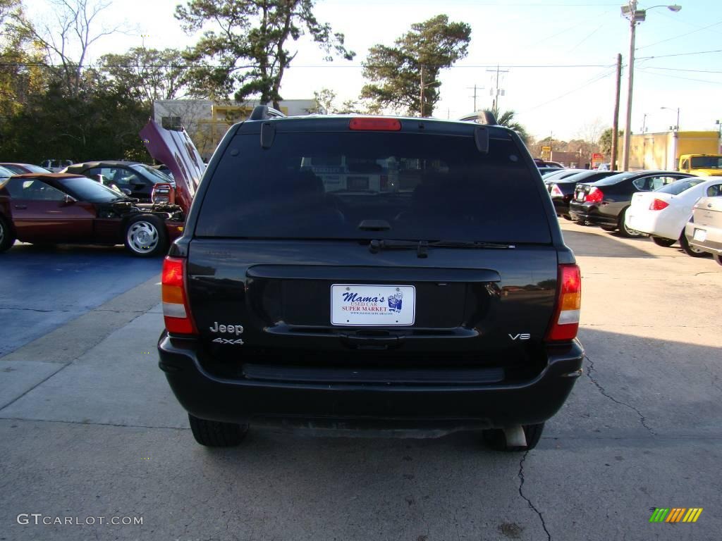 2004 Grand Cherokee Limited 4x4 - Brillant Black Crystal Pearl / Taupe photo #44