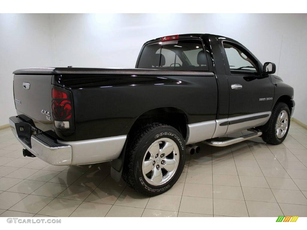 2004 Ram 1500 ST Regular Cab 4x4 - Black / Dark Slate Gray photo #7