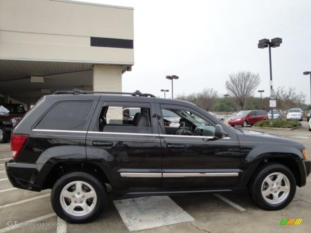 2005 Grand Cherokee Limited 4x4 - Brilliant Black Crystal Pearl / Medium Slate Gray photo #2