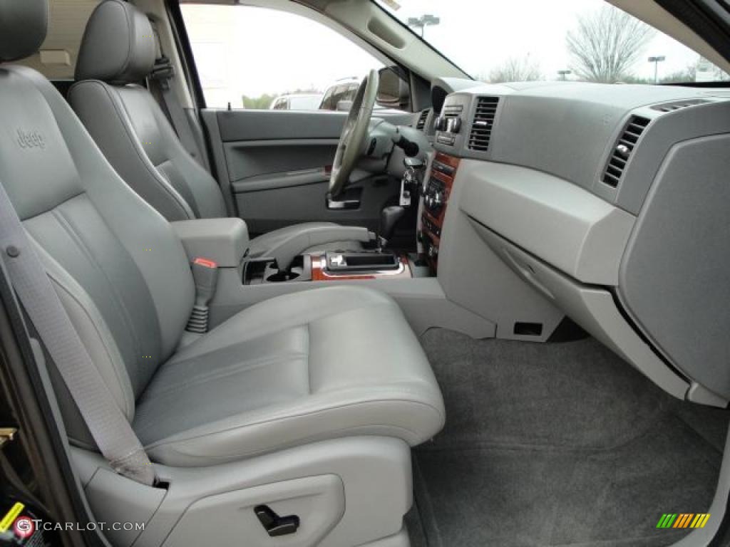2005 Grand Cherokee Limited 4x4 - Brilliant Black Crystal Pearl / Medium Slate Gray photo #19