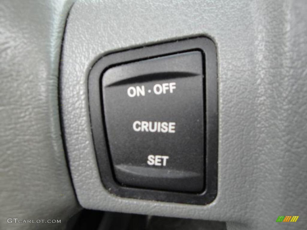 2005 Grand Cherokee Limited 4x4 - Brilliant Black Crystal Pearl / Medium Slate Gray photo #30