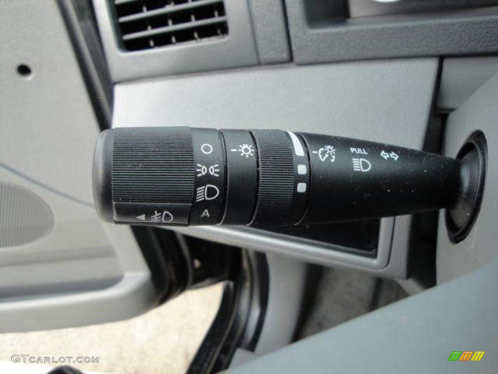 2005 Grand Cherokee Limited 4x4 - Brilliant Black Crystal Pearl / Medium Slate Gray photo #32