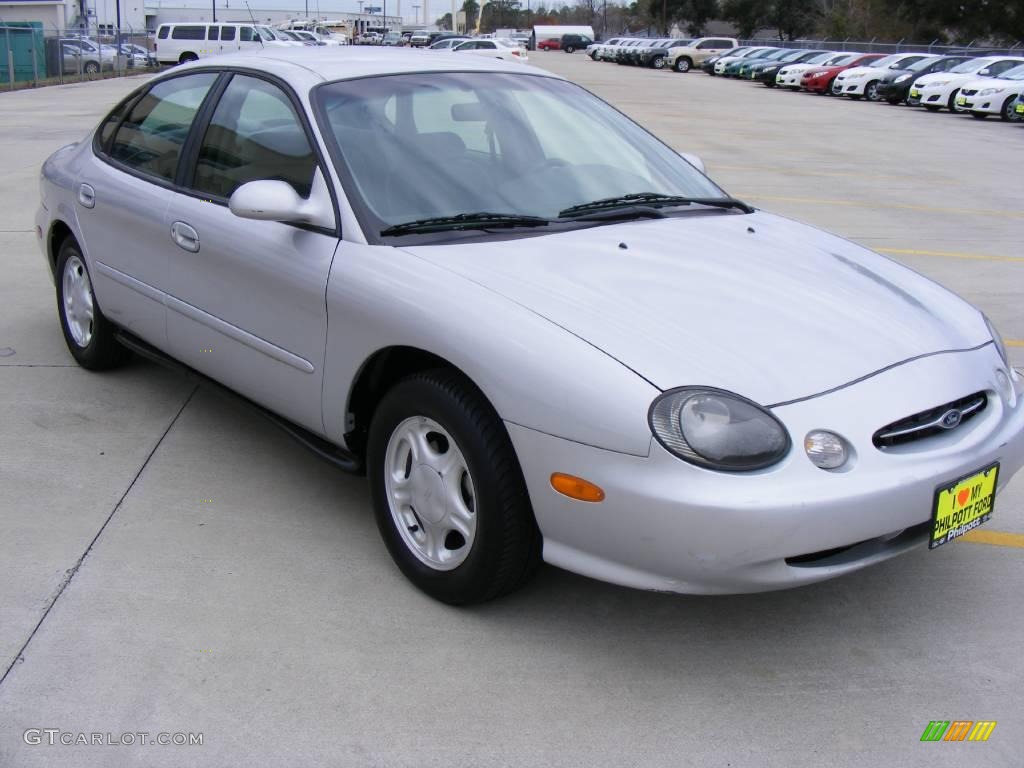 1999 Taurus SE - Silver Frost Metallic / Medium Graphite photo #1