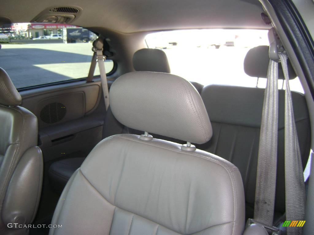 2003 Town & Country LXi - Light Almond Pearl / Taupe photo #9