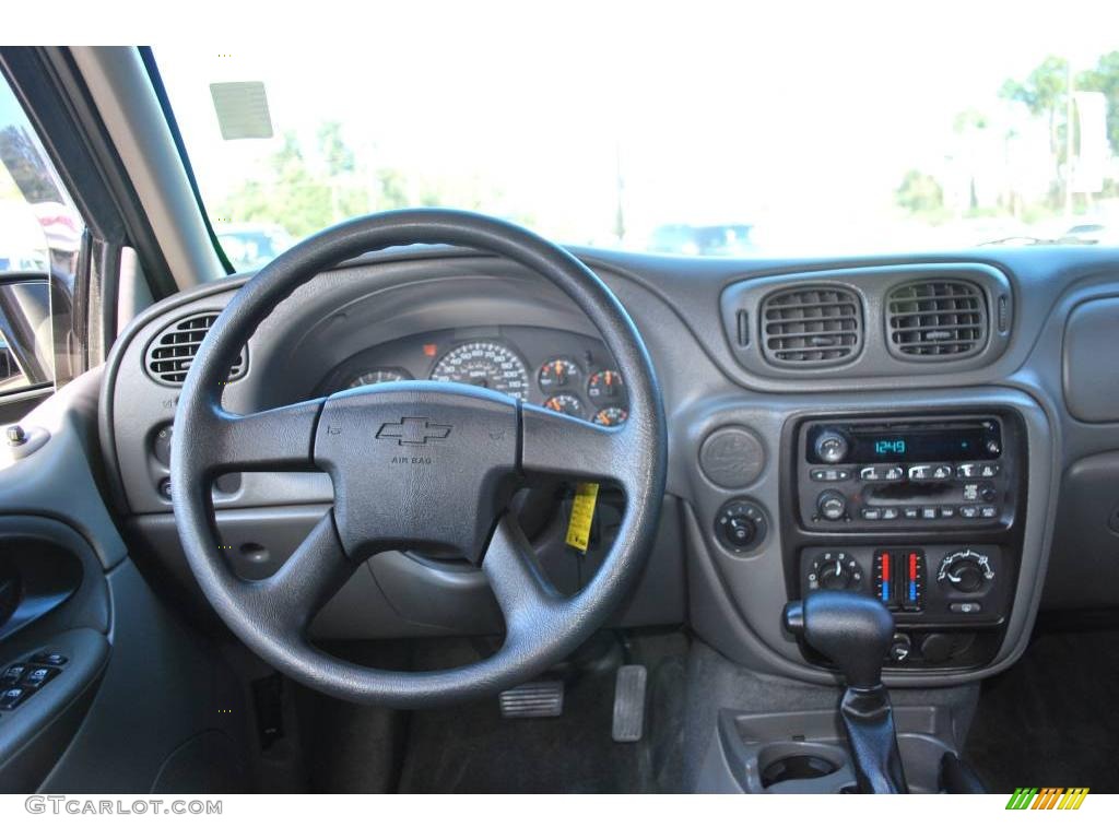 2004 TrailBlazer LS - Dark Gray Metallic / Dark Pewter photo #18