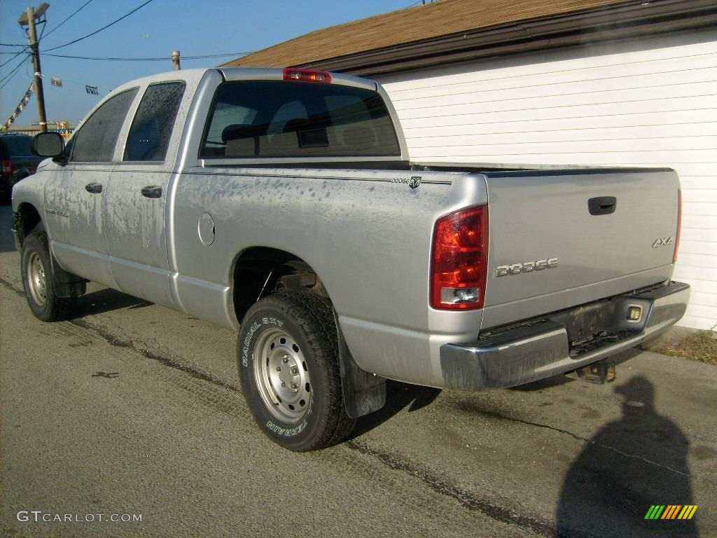 2004 Ram 1500 ST Quad Cab 4x4 - Bright Silver Metallic / Dark Slate Gray photo #3