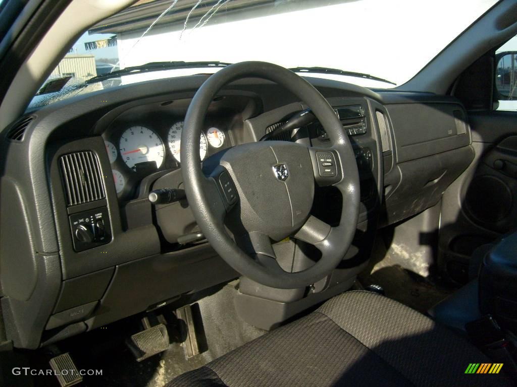 2004 Ram 1500 ST Quad Cab 4x4 - Bright Silver Metallic / Dark Slate Gray photo #10