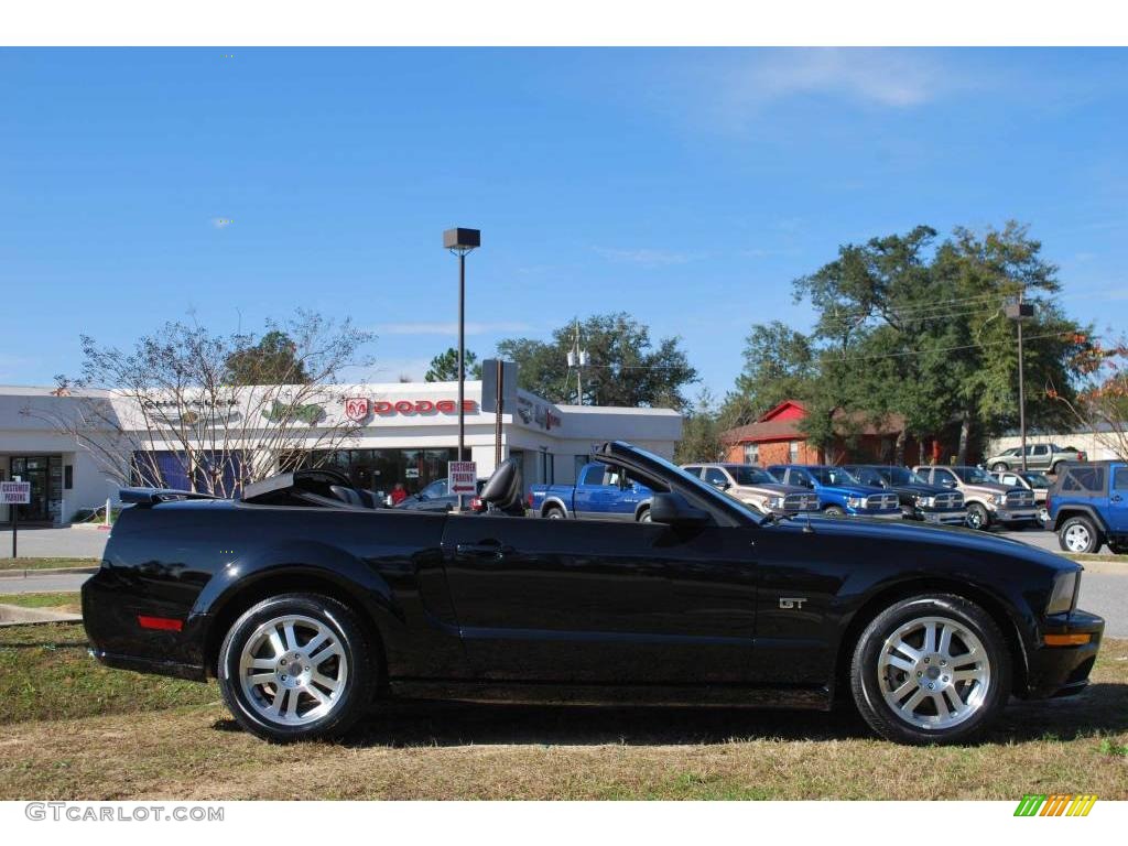 2005 Mustang GT Premium Convertible - Black / Dark Charcoal photo #18