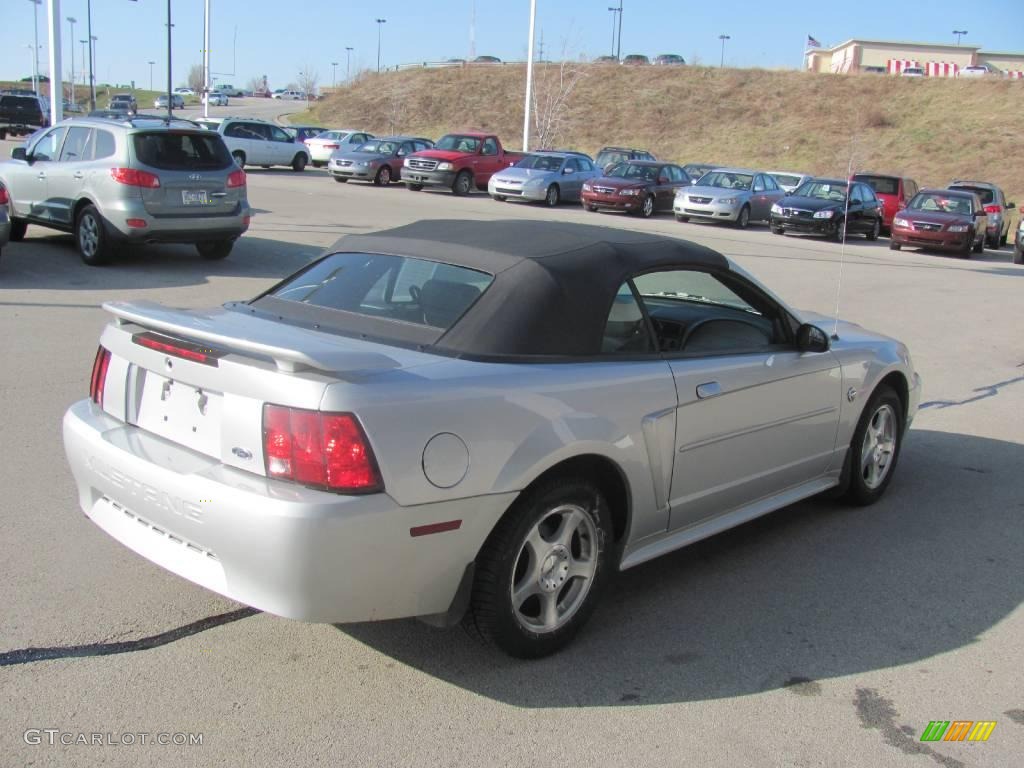 2004 Mustang V6 Convertible - Silver Metallic / Medium Graphite photo #7