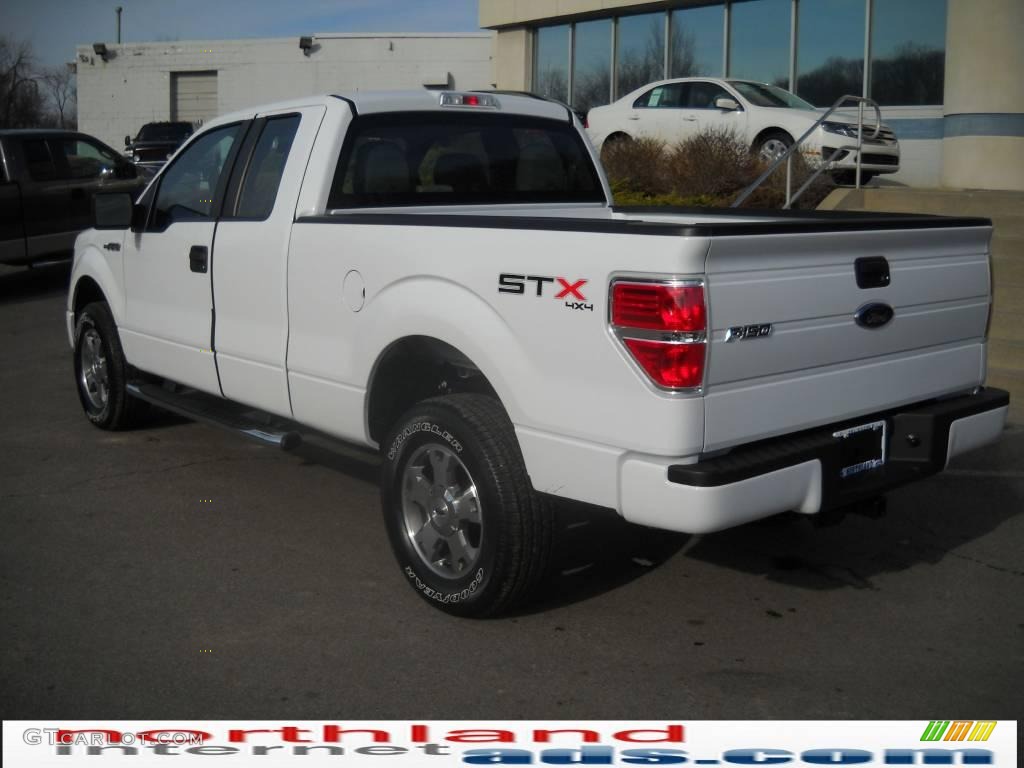 2010 F150 STX SuperCab 4x4 - Oxford White / Tan photo #8