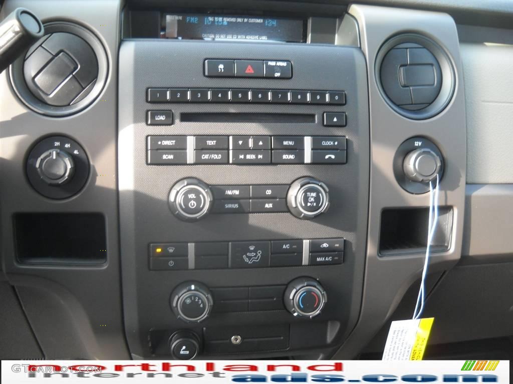 2010 F150 STX SuperCab 4x4 - Oxford White / Tan photo #17