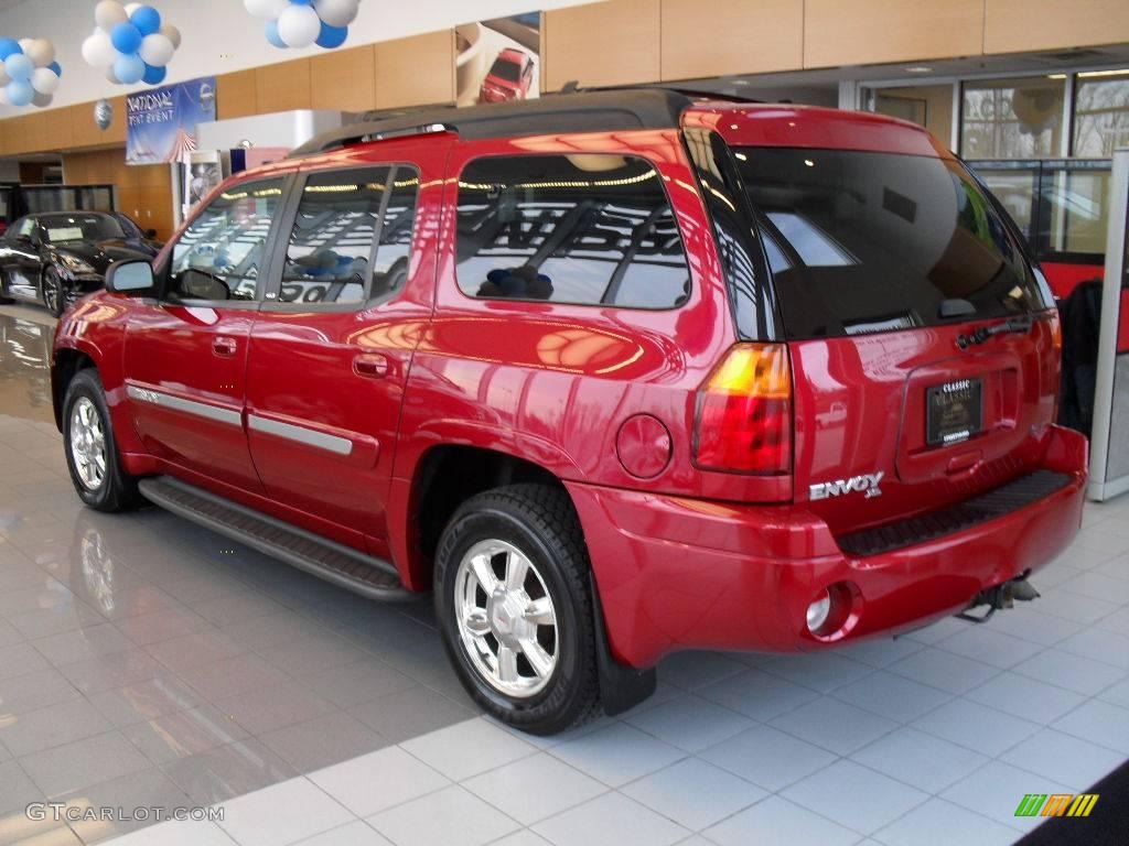 2002 Envoy XL SLT 4x4 - Magnetic Red Metallic / Dark Pewter photo #2