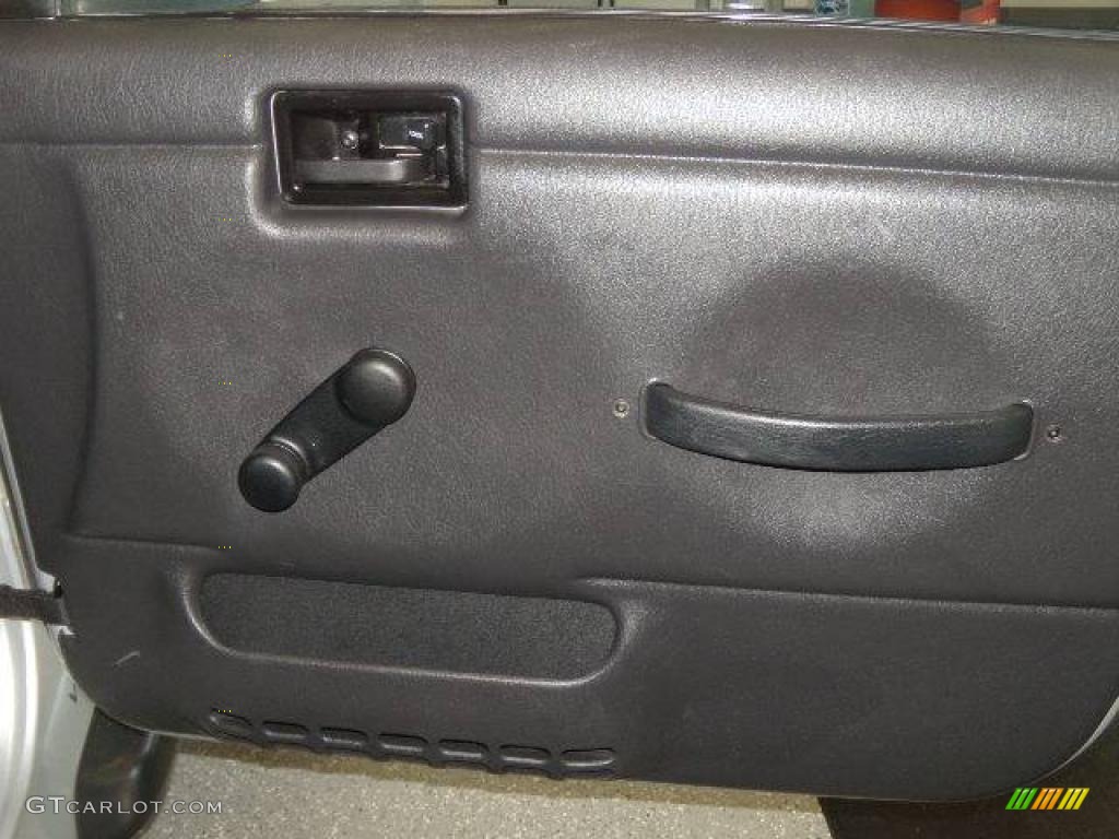 2004 Wrangler SE 4x4 - Stone White / Dark Slate Gray photo #21