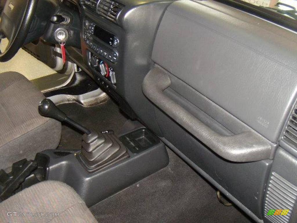 2004 Wrangler SE 4x4 - Stone White / Dark Slate Gray photo #22