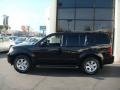 2009 Super Black Nissan Pathfinder SE 4x4  photo #2