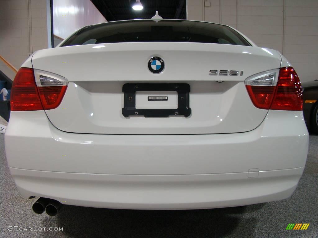 2006 3 Series 325i Sedan - Alpine White / Black photo #5